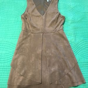 Wore once for 2 hours.